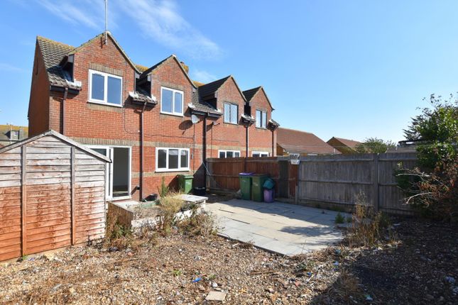 90, Lade Fort Crescent, Romney Marsh photo 3