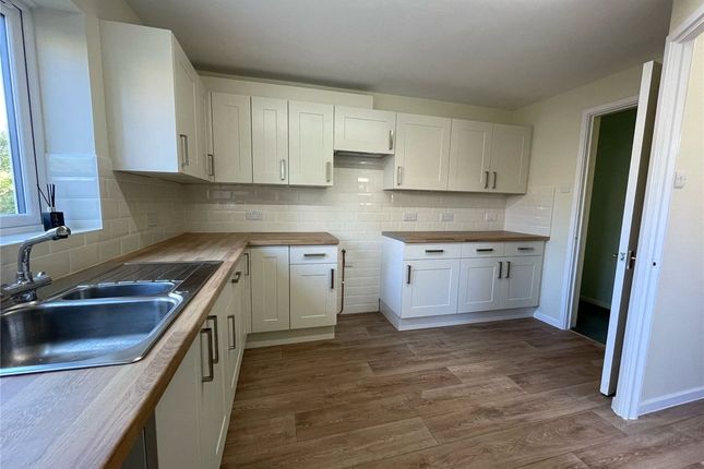 Detached house to rent in Trent Road, Didcot, Oxfordshire