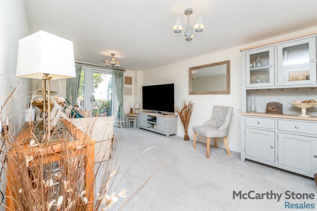 19 Harvard Place, Springfield Close, Stratford-Upon-Avon photo 2