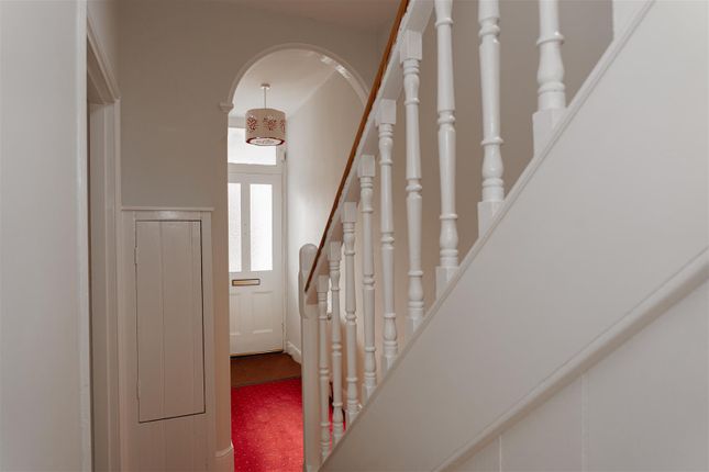 1, Deerings Road, Reigate photo 5