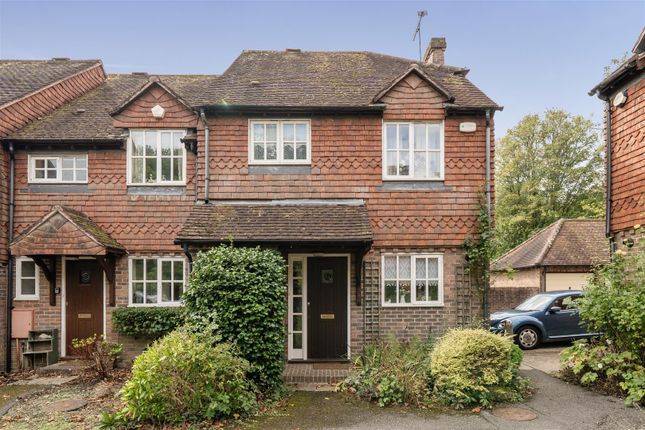 3-bed terraced on 6, The Oaks, Coxcombe Lane, Godalming, £450,000