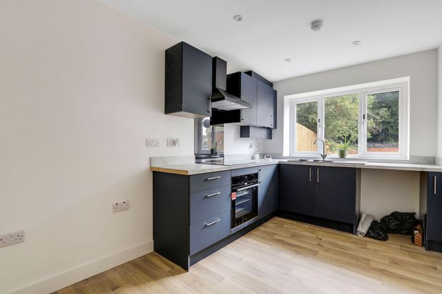 3 Woodfield Road, Nottingham photo 4