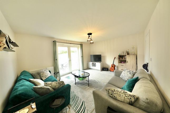 4, Kendrew Close, Hull photo 4