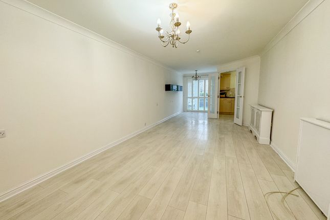 Flat 7 Coachman Court, 35, Ashingdon Road, Rochford photo 3