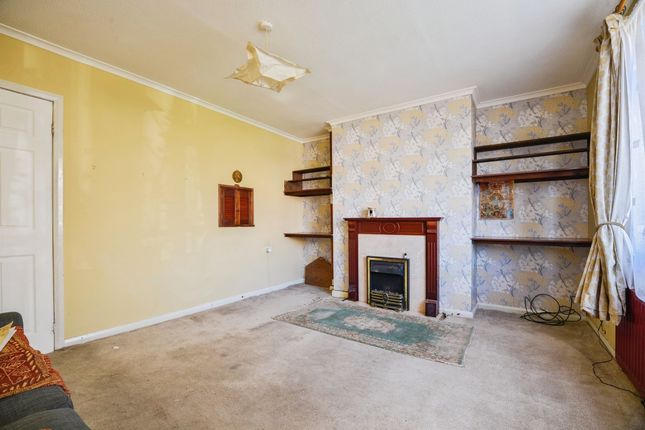 77, Moorside Crescent, Stockton-On-Tees photo 4