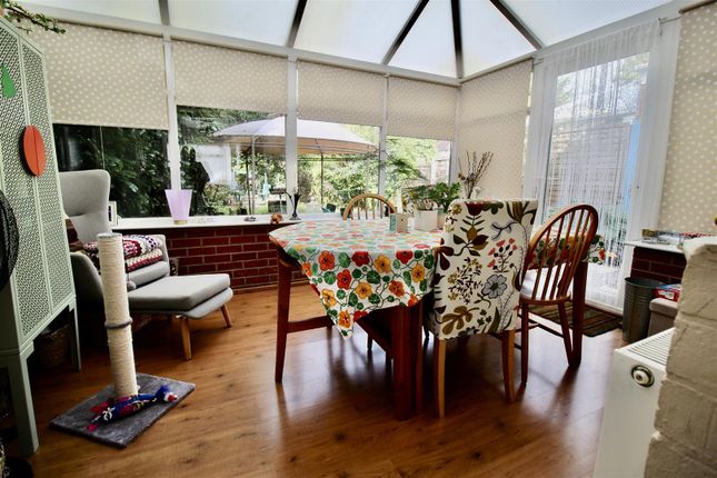 19, Stretton Grove, Birmingham photo 4