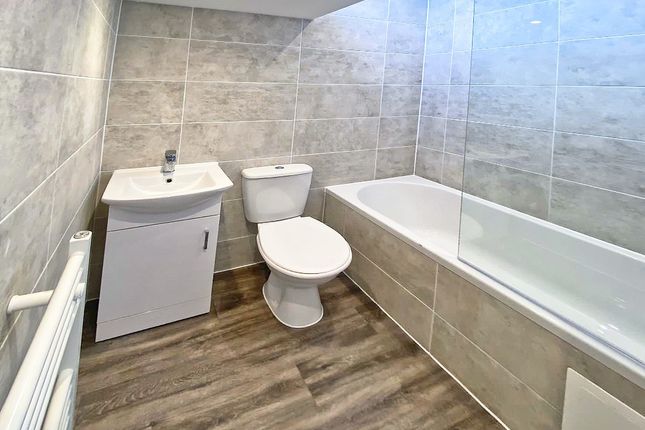 Flat 2 50A Frimley High Street,, Frimley, Camberley photo 3