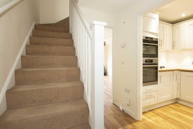 25, Holyhead Crescent, Milton Keynes photo 5