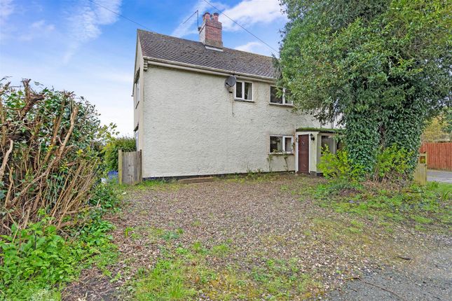 Cottage for sale in Pixham Ferry Lane, Kempsey, Worcester