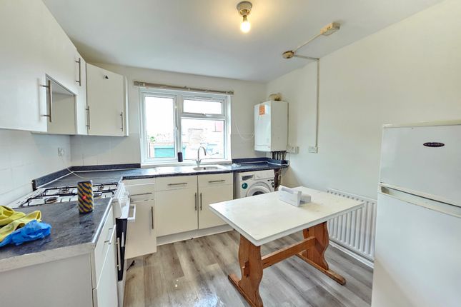 Thumbnail Flat to rent in Forest Lane, London