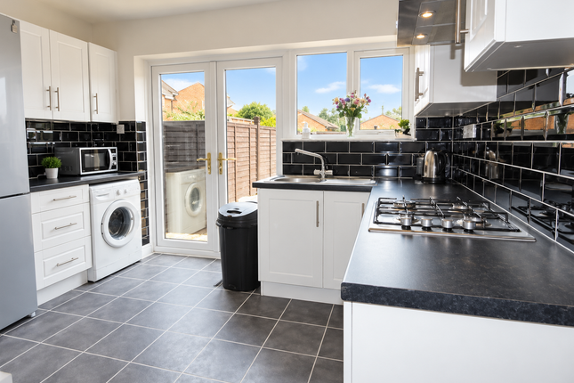 60, Verdin Court, Crewe photo 3