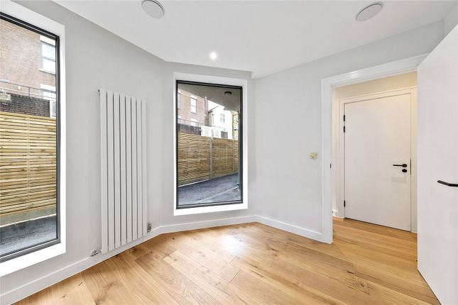 Detached house to rent in Waterloo Place, Richmond