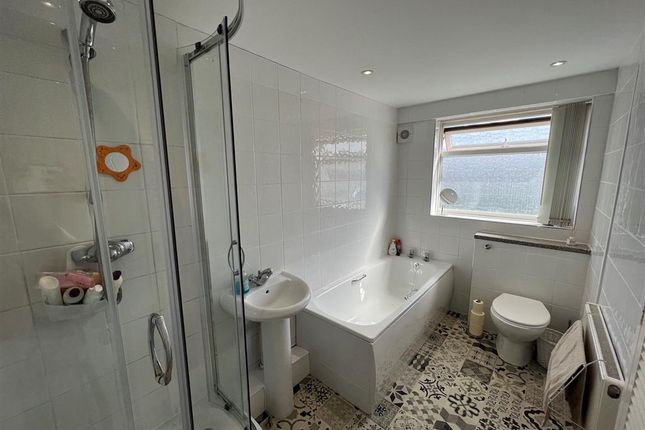 Flat 41, The Fish Bar, BURTON-ON-TRENT photo 4
