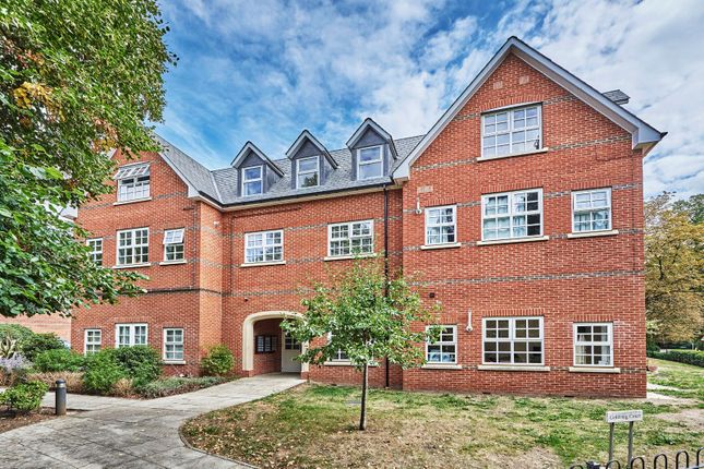 Flat for sale in Goldring Way, Napsbury Park, St. Albans, Hertfordshire