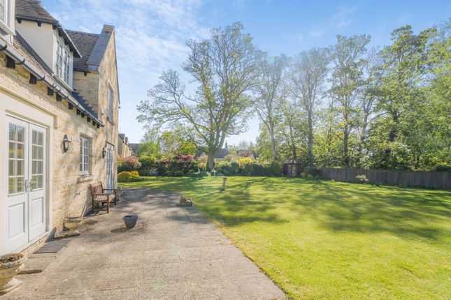 4, The Old Estate Yard, Down Ampney photo 4