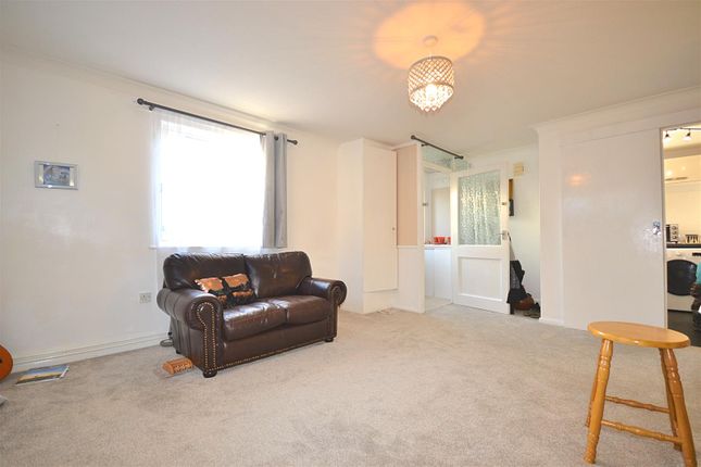 Flat 52, Grove Court, The Grove, Dorchester photo 4