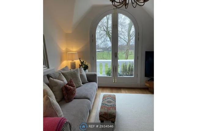 Property 1 of 25. Living Room