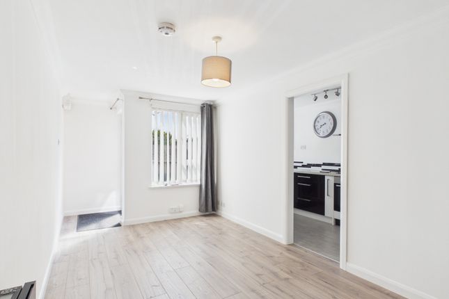 32, Forest View, Fairwater photo 3