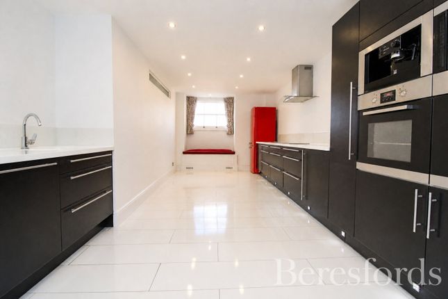 Thorndon Park, Brentwood photo 5