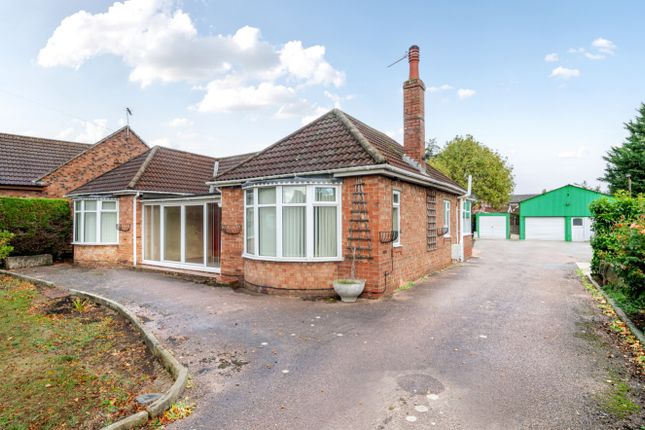 3-bed bungalow on Station Road, Sleaford, £395,000