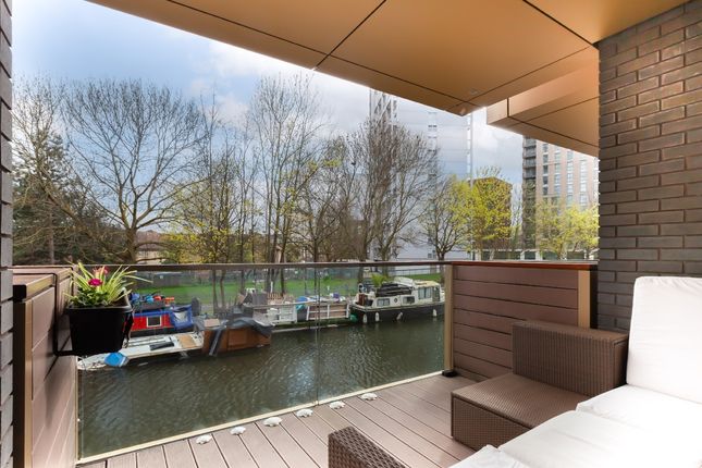 Flat for sale in Waterfront Apartments, Amberley Road, Maida Vale