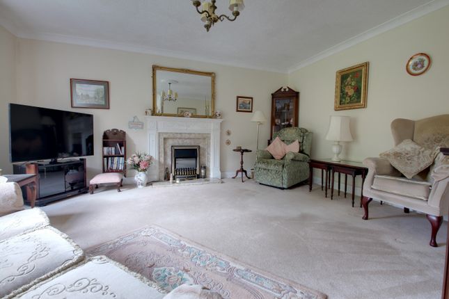 35, Glendower Park, Leeds photo 2
