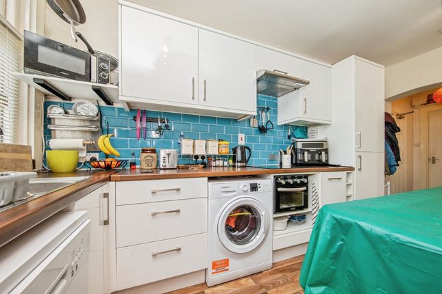 Flat 4, Montrose Court, 9, Rose Hill Crescent, Ipswich photo 4