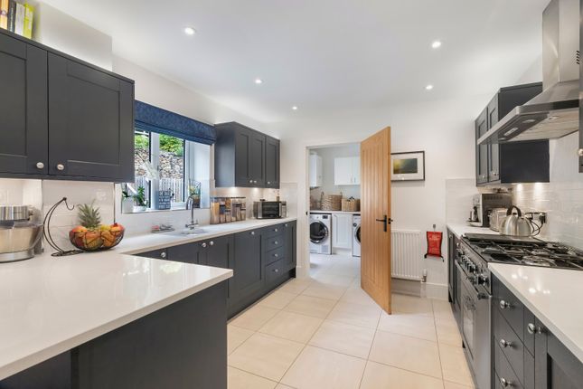 6, Eavestone Mews, Bingley photo 2