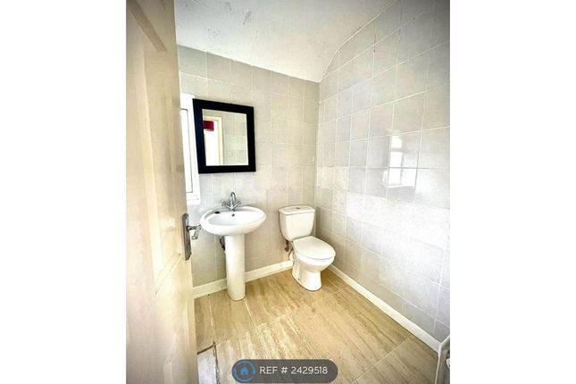 Cedar Way, Guildford photo 2