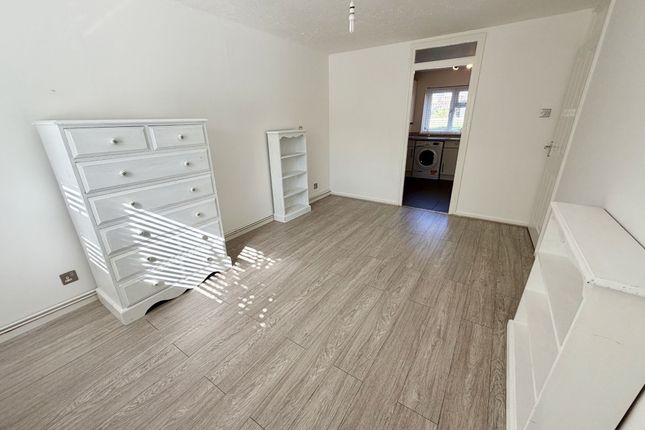 15 Dane Mount, Margate photo 5