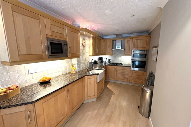 58, Waverley Drive, Swansea photo 5