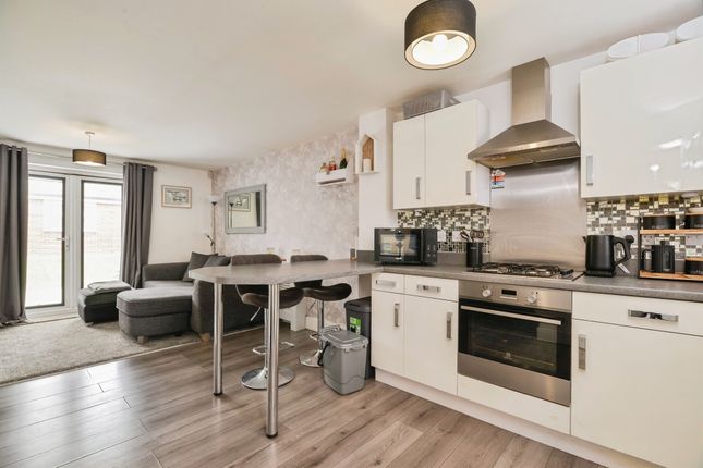 37, Brookes Lane, Middlesbrough photo 4