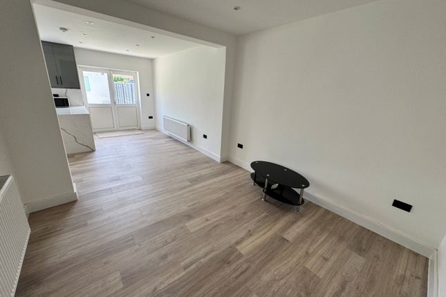 Berkeley Waye, Hounslow photo 3