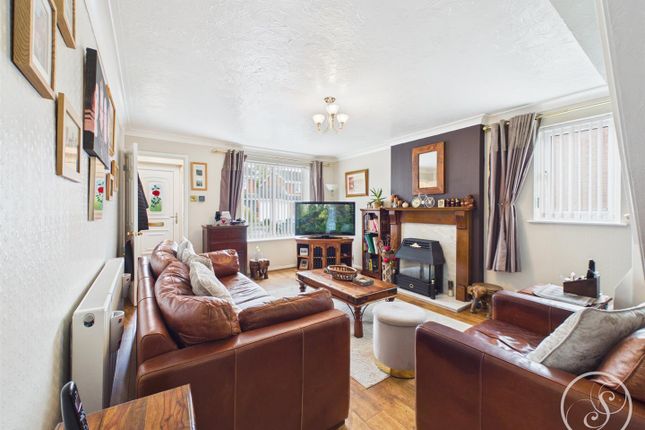 31, Kingfisher Way, Leeds photo 3