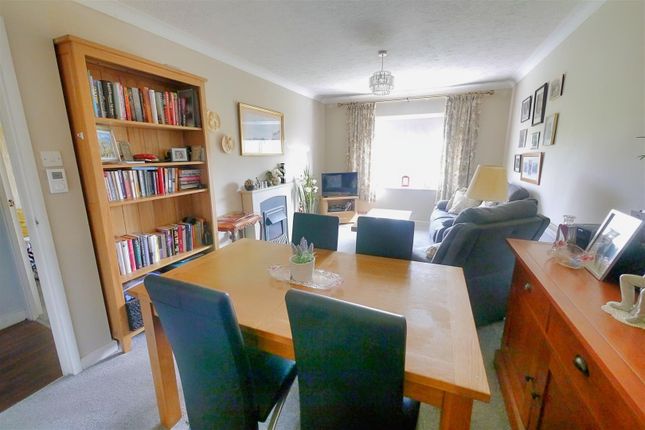 Flat 31, Oakland Court, Gratwicke Road, Worthing photo 3
