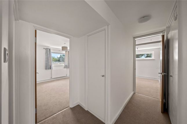 Flat 15, Badminton,, Galsworthy Road, Kingston upon Thames photo 5