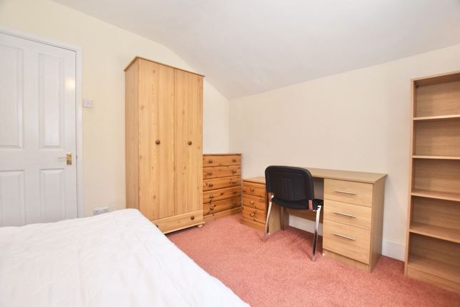 Terraced house to rent in Chilswell Road, Oxford