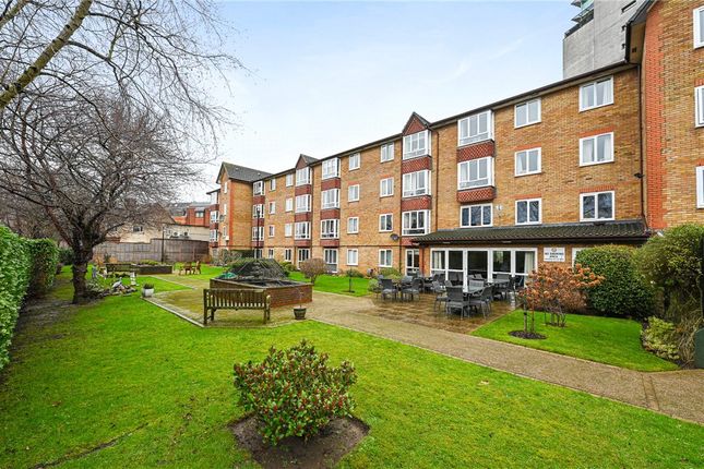 Thumbnail Flat for sale in Kingsway, North Finchley