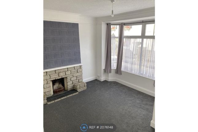 Thumbnail Flat to rent in Park Road, Torquay