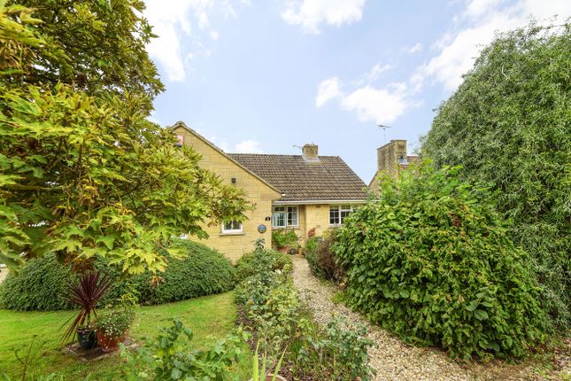 Thumbnail Bungalow for sale in Lechlade, Gloucestershire