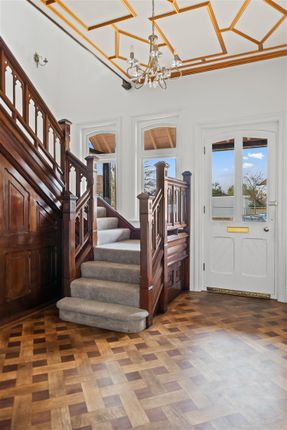 2, Beauchamp Road, East Molesey photo 3