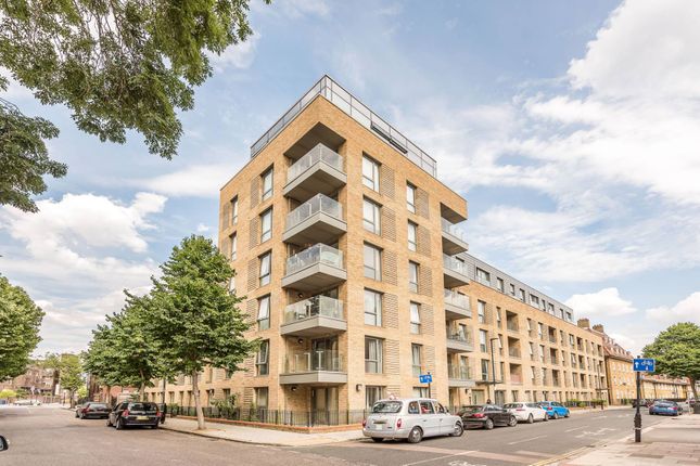 Thumbnail Flat to rent in Palm House, Vauxhall, London