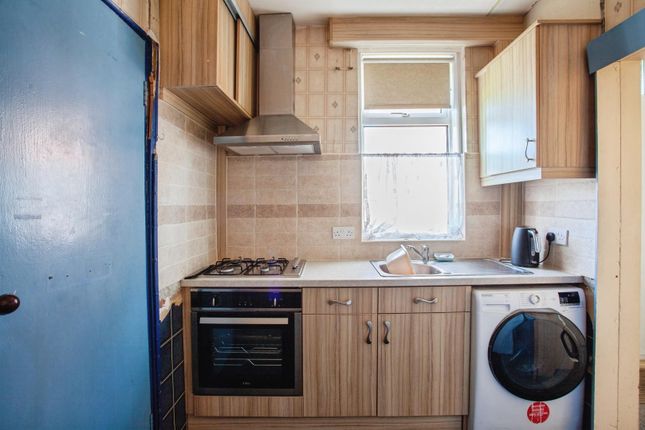 88, Halliwell Crescent, Sheffield photo 2
