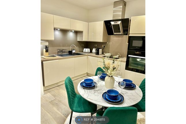 Flat  Granby House, Granby Row, Manchester photo 5