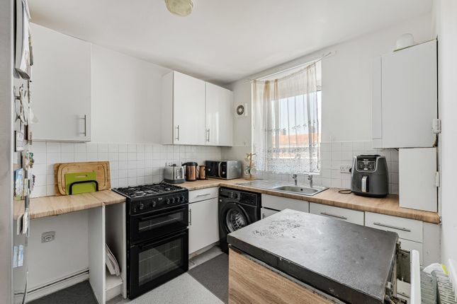 Flat 24, Belford House,, Queensbridge Road, London photo 4