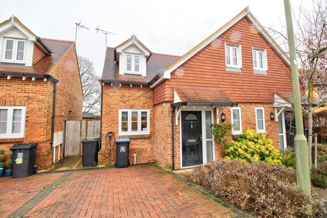 19, Ashley Court, Woking photo 3