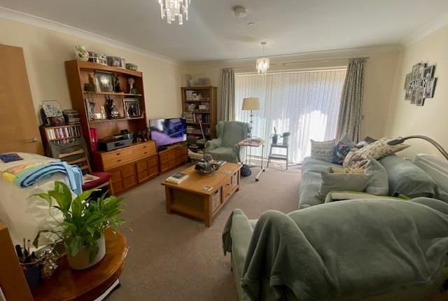 53, Park Gardens, Banbury photo 3