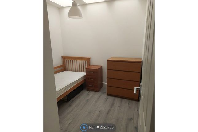 Thumbnail Flat to rent in The Vale, London