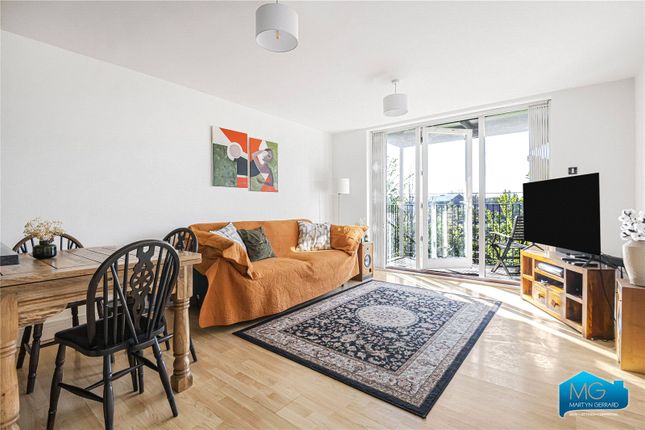 46, Rosemont Road, London photo 3