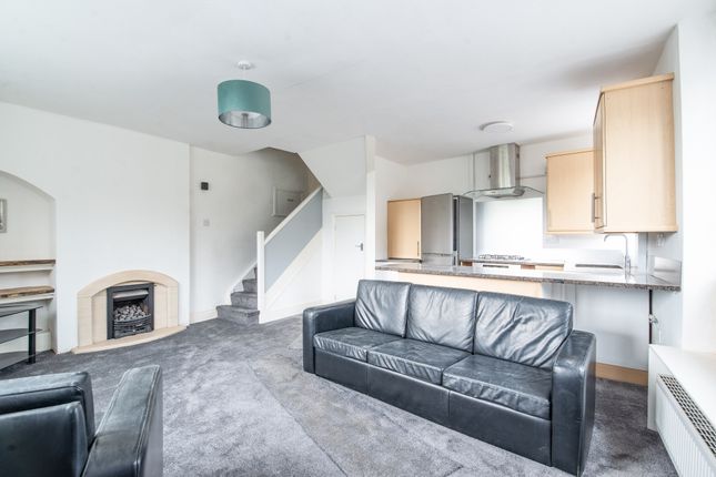 1, Cherry Tree Row, Bingley photo 2